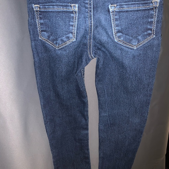 Cat & Jack 4T girls jeans - Picture 2 of 3